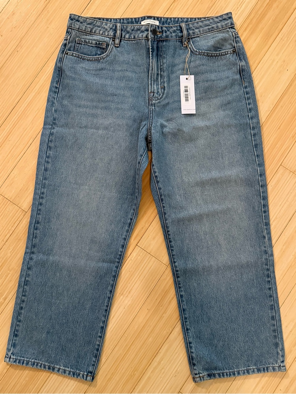 Neuflora “Dakota” Cropped Women’s Jeans- NEW WITH TAGS - Picture 2 of 7